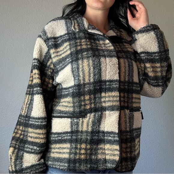 Sanctuary Black & Tan Plaid Sherpa Shacket Size XL - Picture 6 of 9